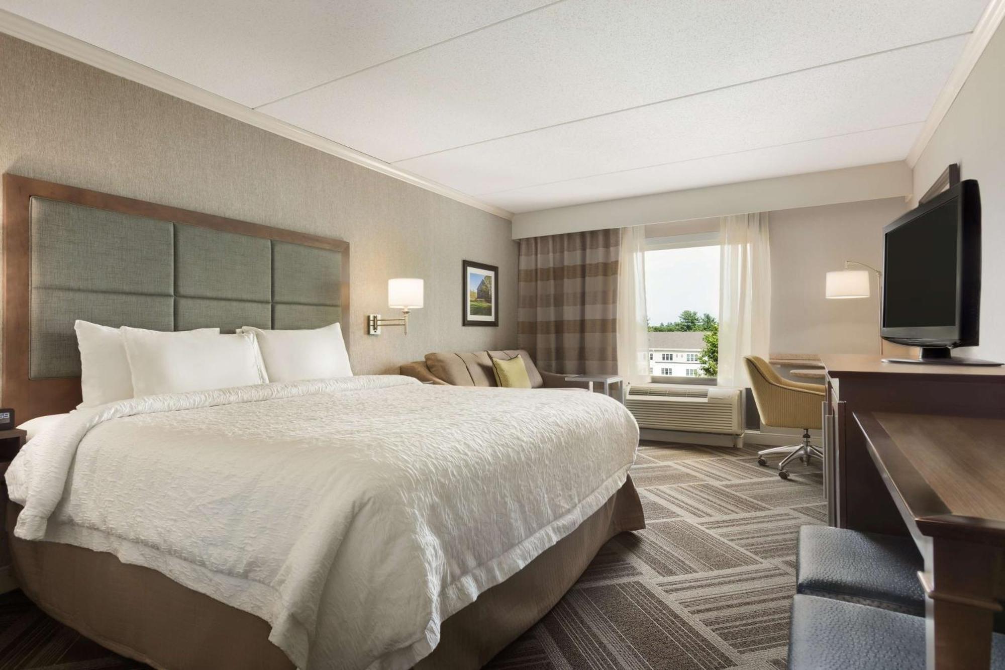 Hampton Inn & Suites By Hilton Manchester Bedford Eksteriør billede