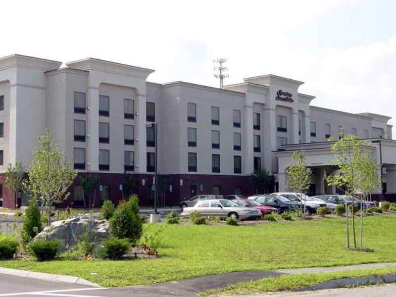 Hampton Inn & Suites By Hilton Manchester Bedford Eksteriør billede